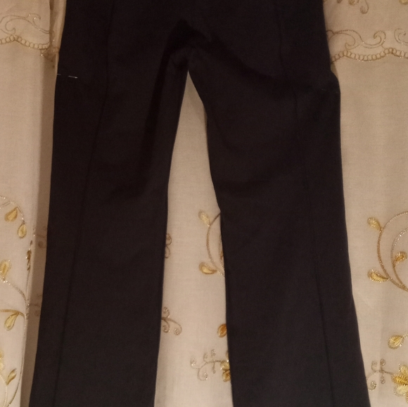 Lululemon - Picture 3 of 8